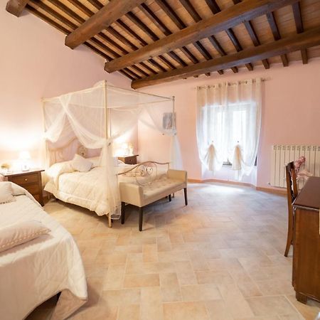 Albergo La Loggia Di San Martino Gualdo Tadino Ngoại thất bức ảnh