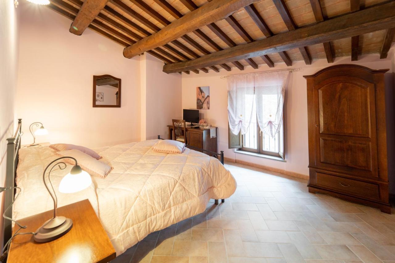 Albergo La Loggia Di San Martino Gualdo Tadino Ngoại thất bức ảnh