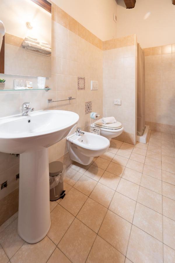 Albergo La Loggia Di San Martino Gualdo Tadino Ngoại thất bức ảnh