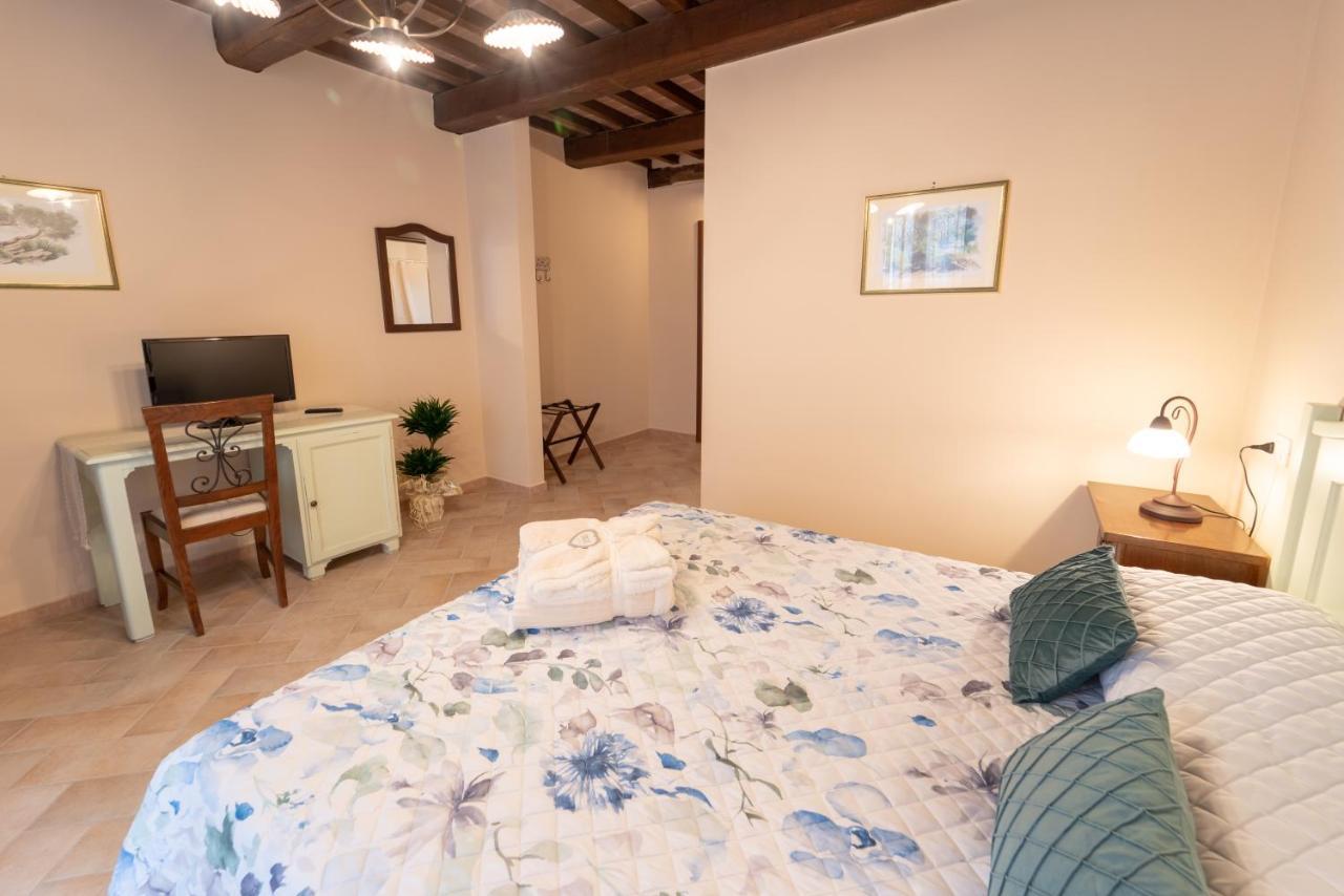 Albergo La Loggia Di San Martino Gualdo Tadino Ngoại thất bức ảnh