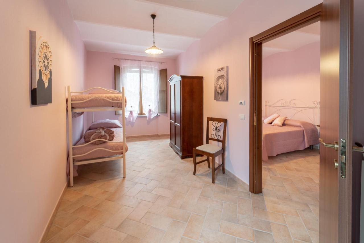 Albergo La Loggia Di San Martino Gualdo Tadino Ngoại thất bức ảnh