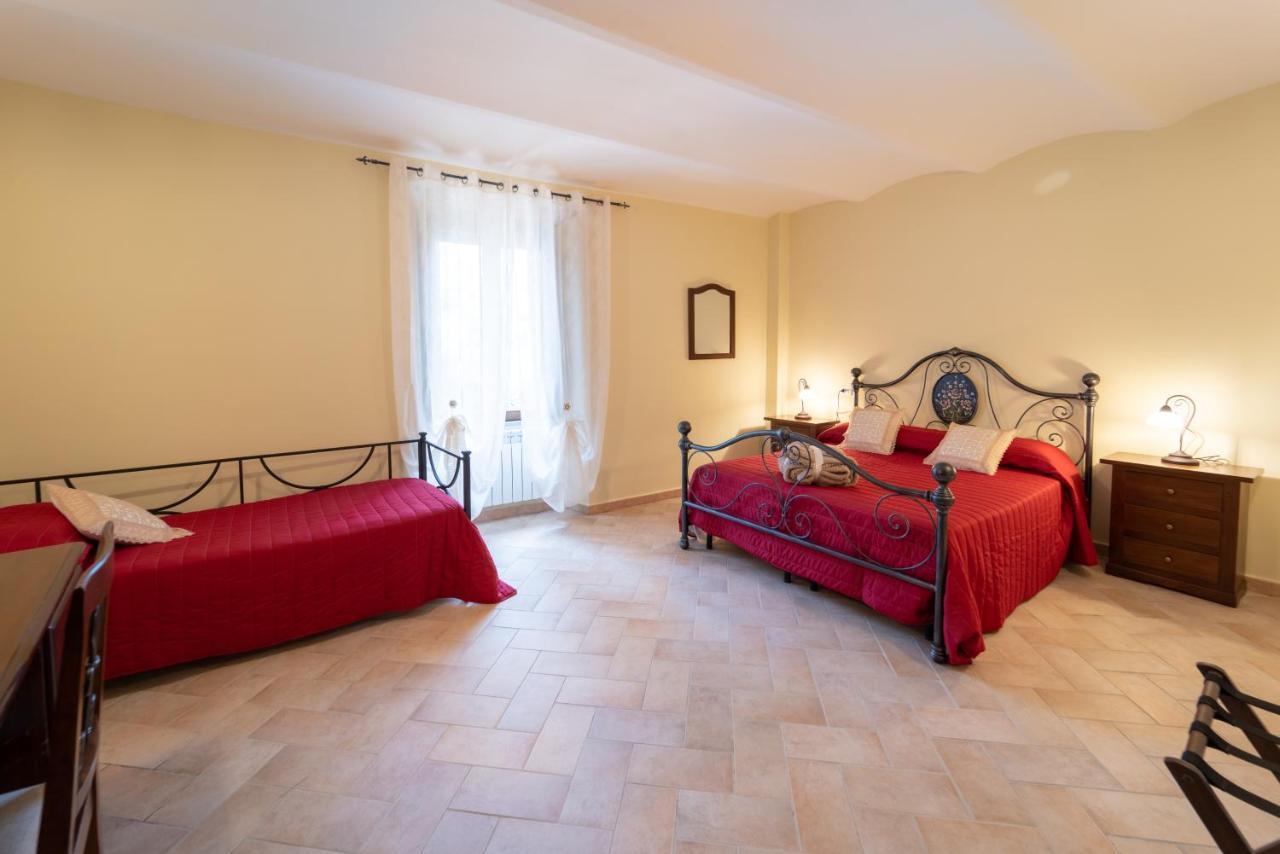 Albergo La Loggia Di San Martino Gualdo Tadino Ngoại thất bức ảnh