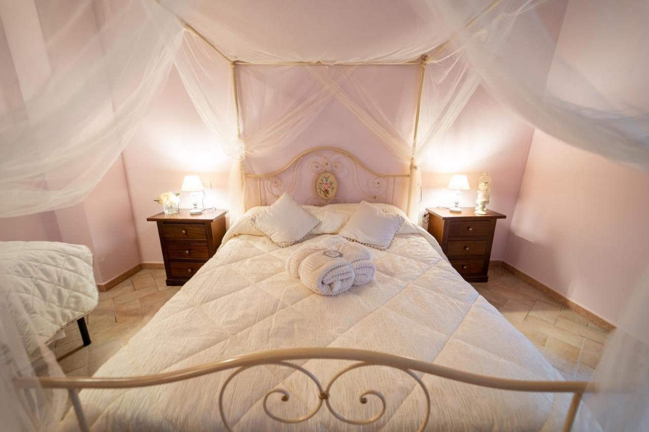 Albergo La Loggia Di San Martino Gualdo Tadino Ngoại thất bức ảnh