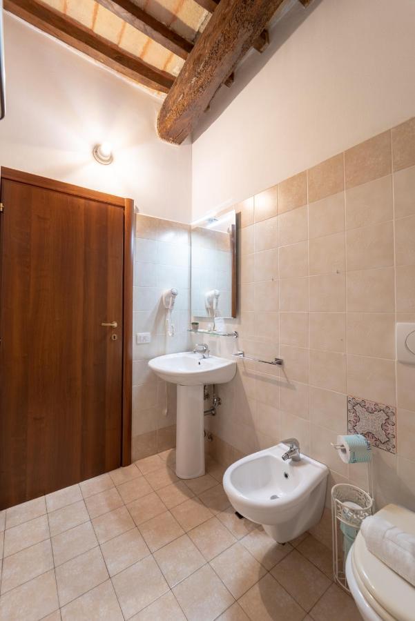 Albergo La Loggia Di San Martino Gualdo Tadino Ngoại thất bức ảnh