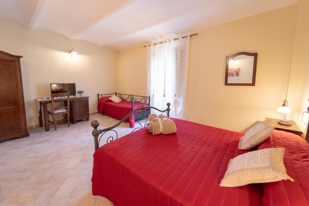 Albergo La Loggia Di San Martino Gualdo Tadino Ngoại thất bức ảnh