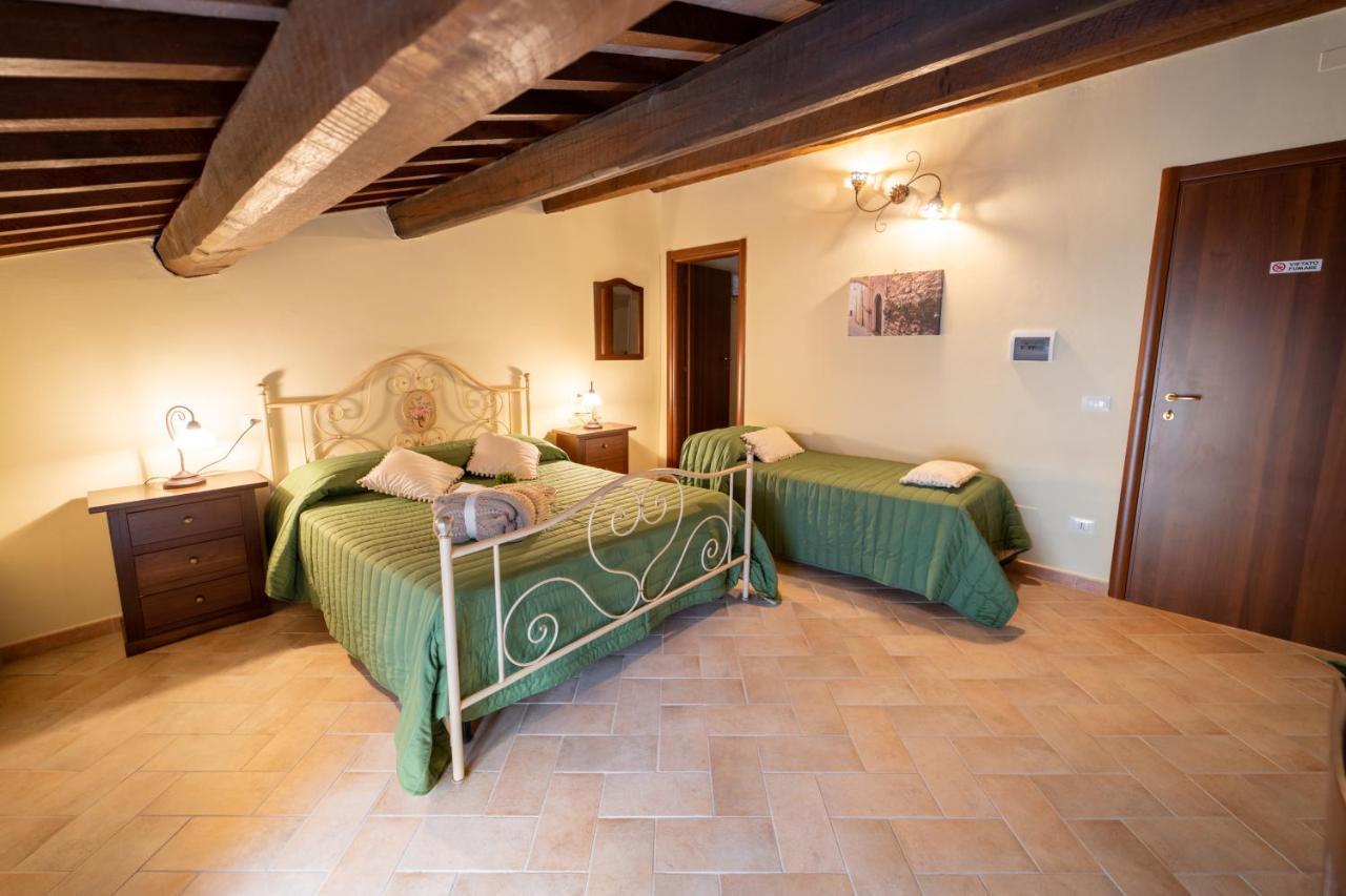 Albergo La Loggia Di San Martino Gualdo Tadino Ngoại thất bức ảnh