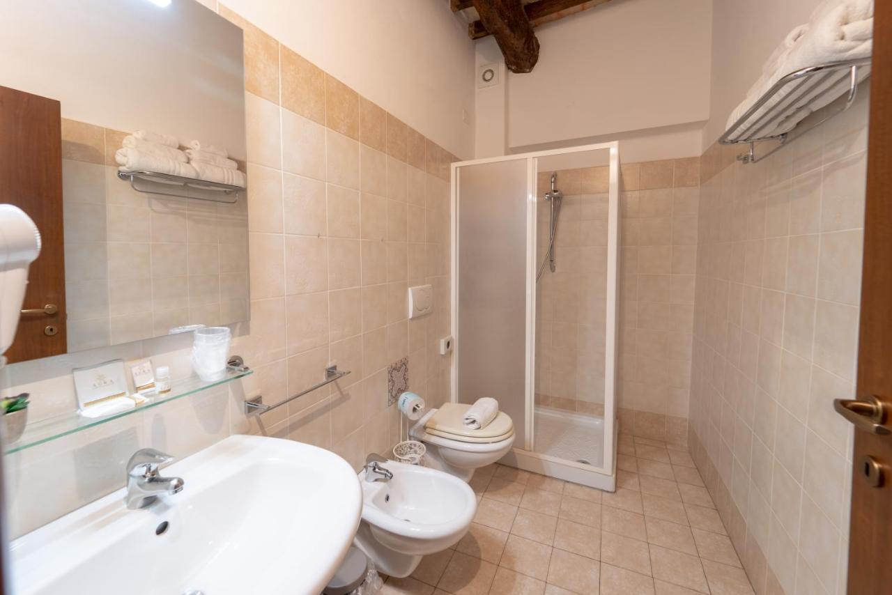 Albergo La Loggia Di San Martino Gualdo Tadino Ngoại thất bức ảnh