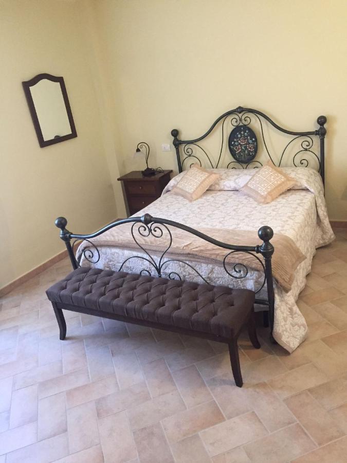Albergo La Loggia Di San Martino Gualdo Tadino Ngoại thất bức ảnh