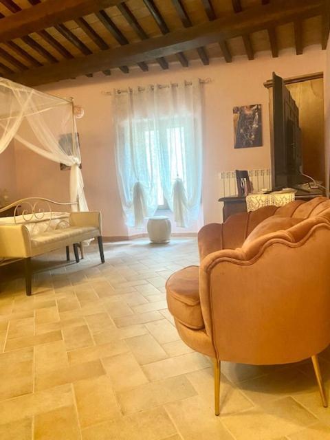 Albergo La Loggia Di San Martino Gualdo Tadino Ngoại thất bức ảnh